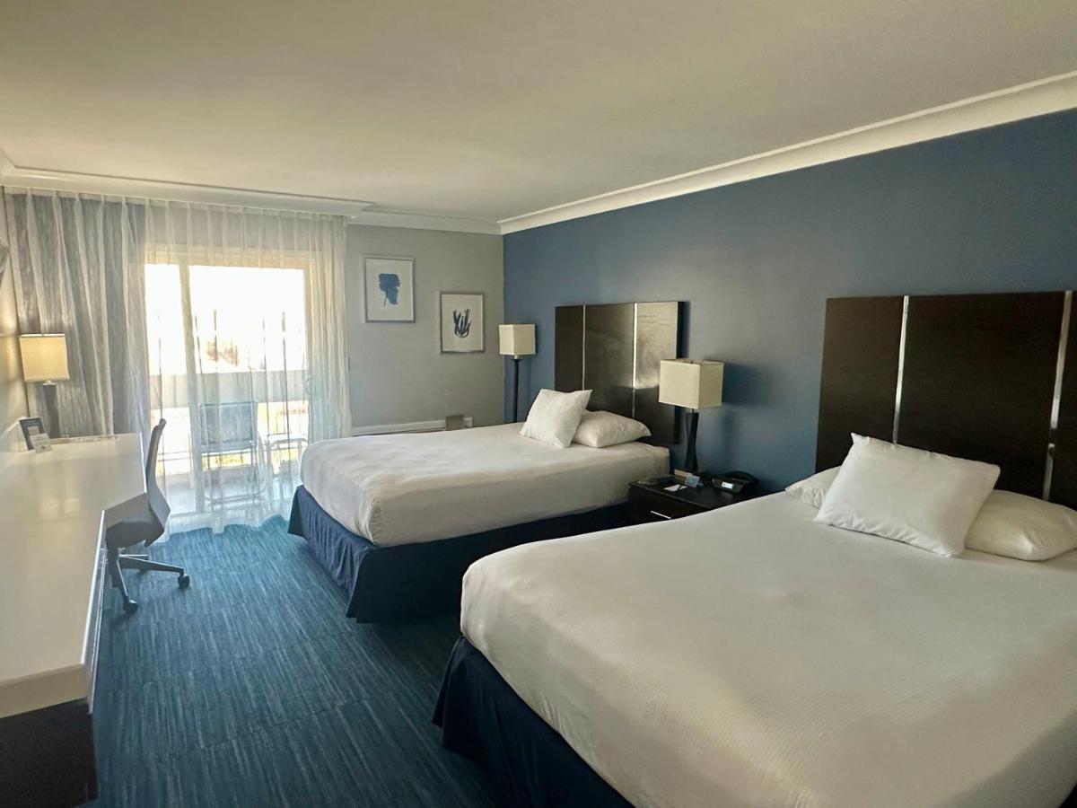 The Pacific Inn Сийл Бийч Екстериор снимка